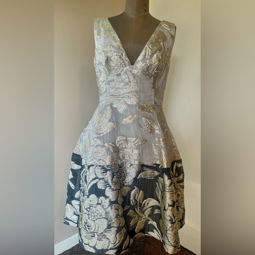 Elegant and classy gold, tan and black Lela Rose Size 4 dress. With pockets!
